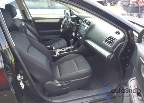 2018 Subaru Legacy 2.5I Premium из США, поврежденный, VIN 4S3BNAF63J3040357